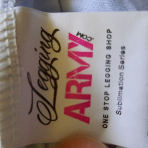 Legging Army NWT Sublimation Series Eye Spy Leggings One Size 3-9 - Picture 6 of 7